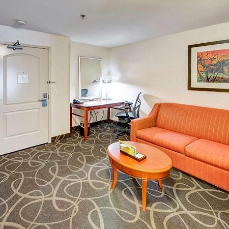 Hilton Garden Inn Portland Airport Exterior foto