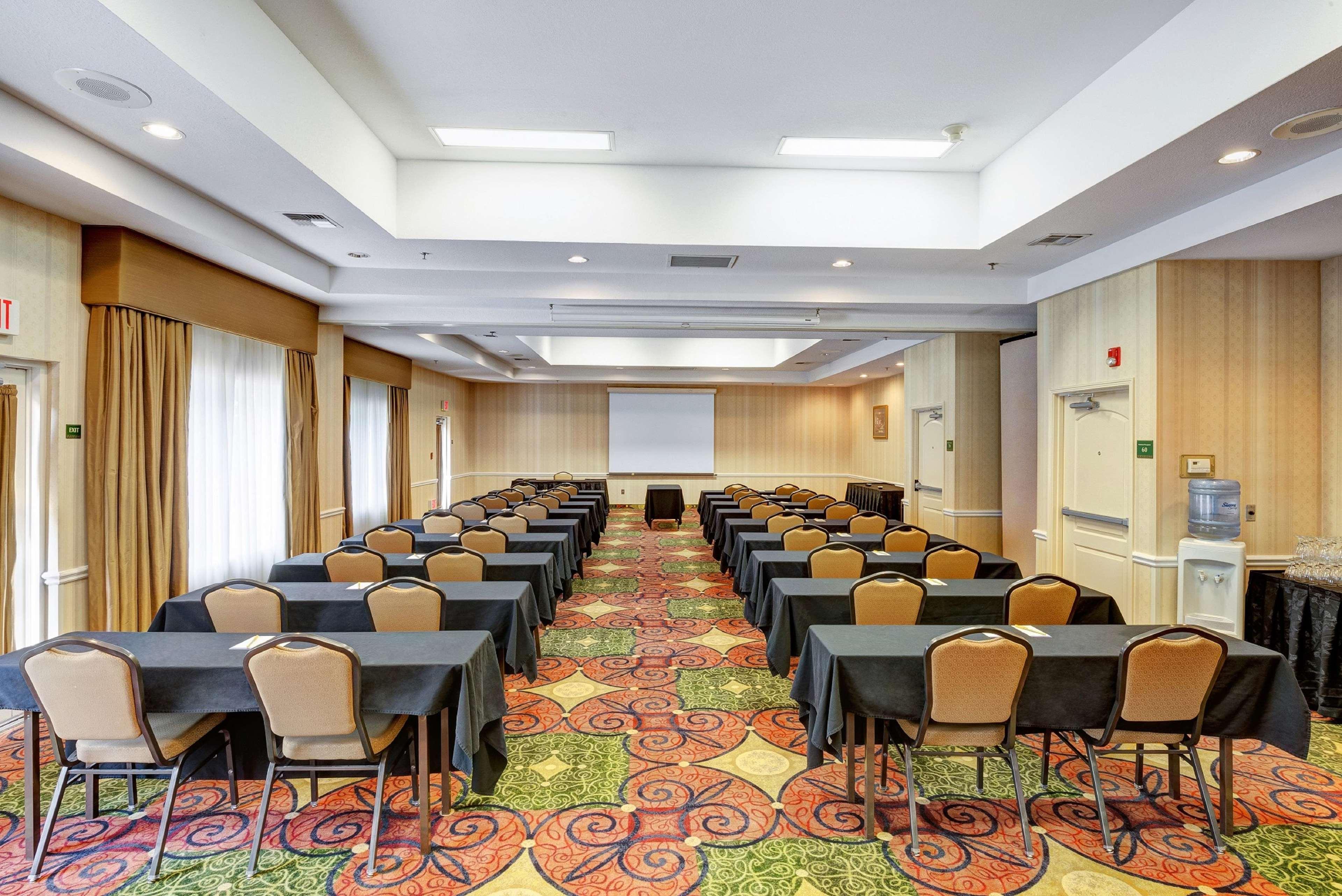 Hilton Garden Inn Portland Airport Exterior foto